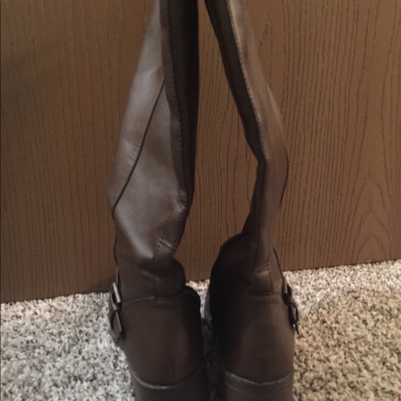 Kohl's Brown Boots 🍁 - Picture 3 of 7